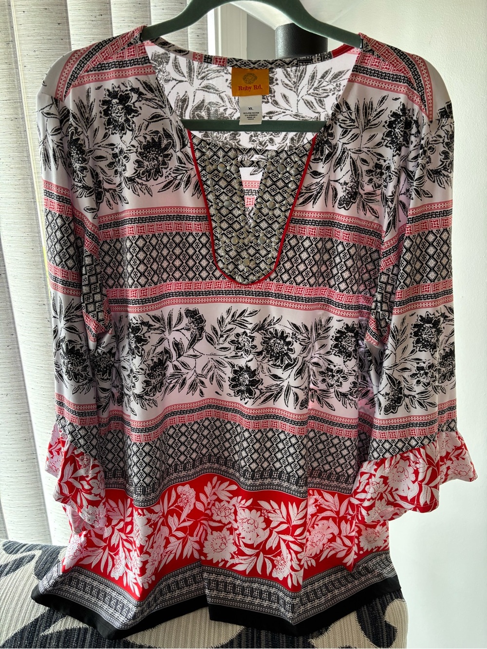 Ruby Rd. White Black and Red Mixed Print V-Neck Tunic
